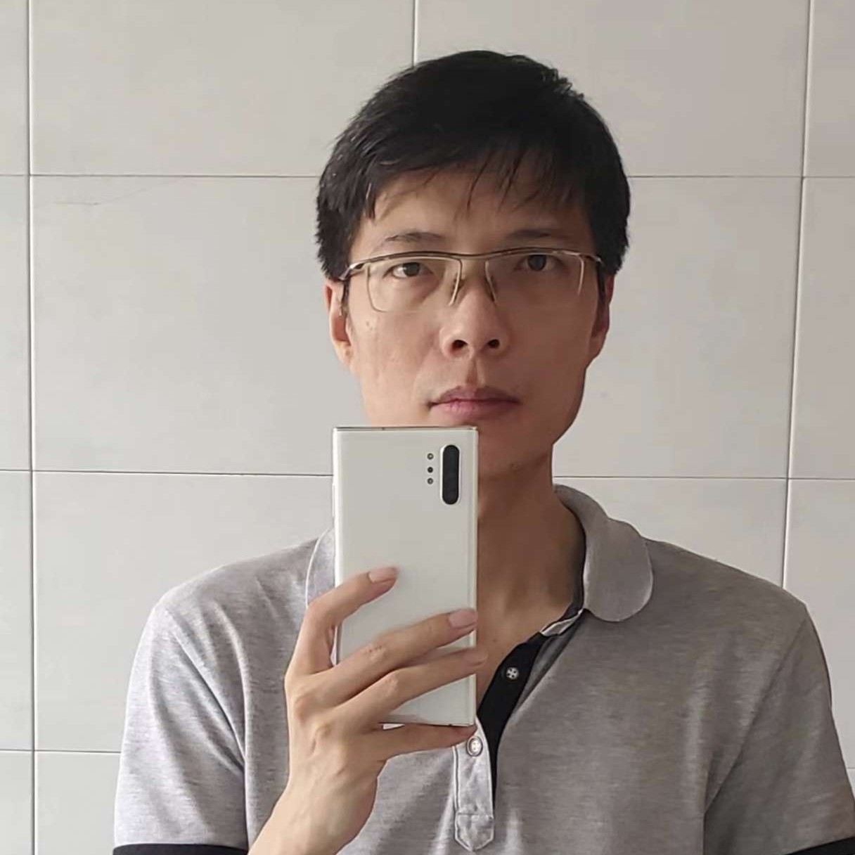 顾问的照片
