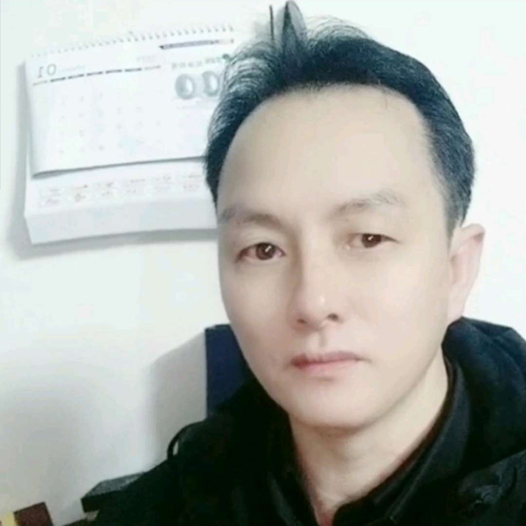 黑夜浅吻单身的照片