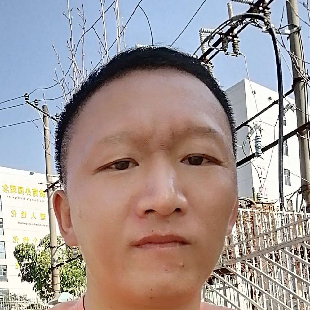 幻灭蹁跹服饰的照片