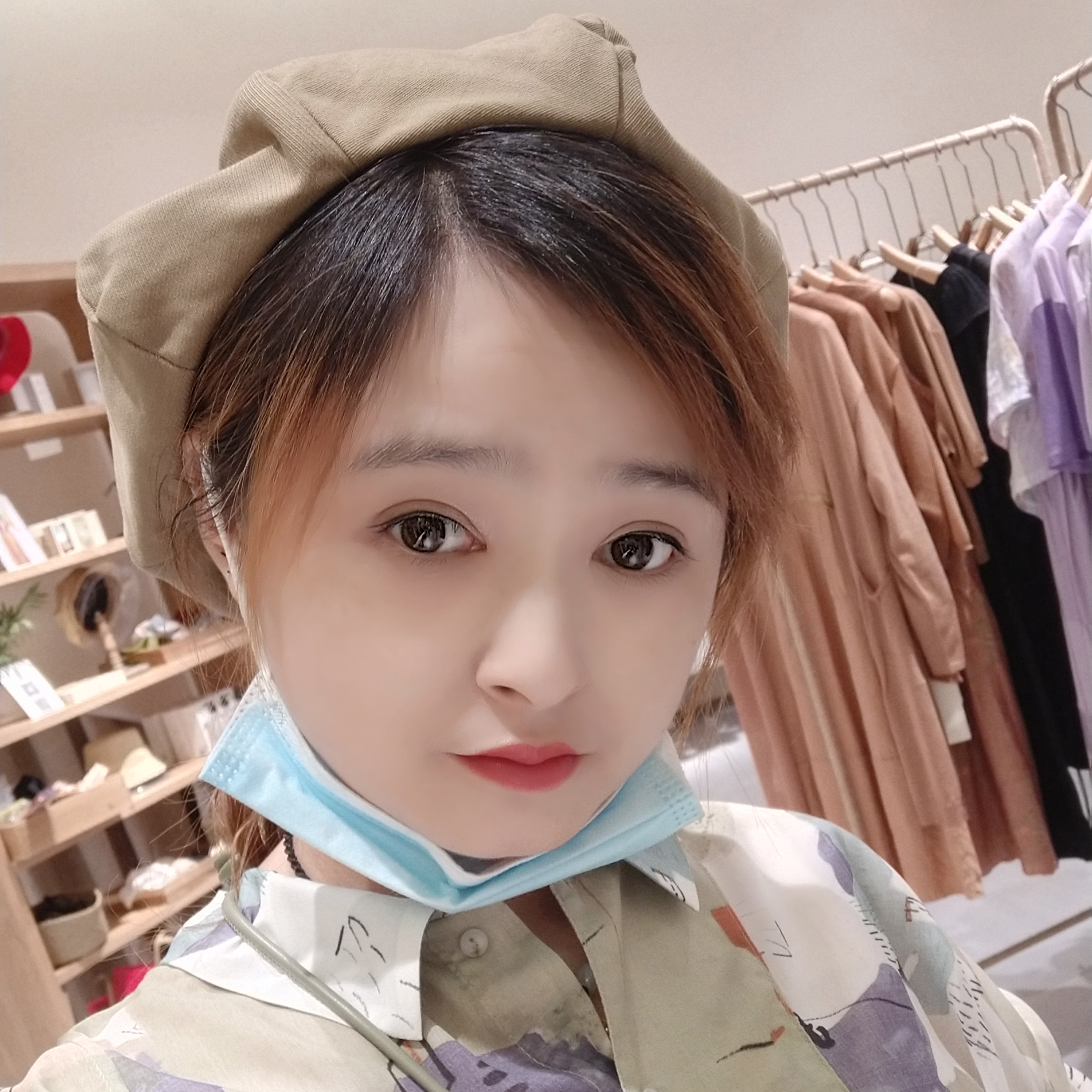 聪明漫步绿茶的照片