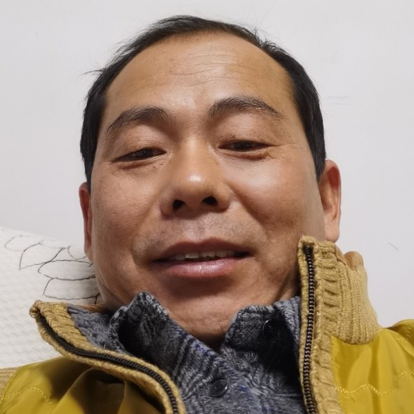 涟漪等于英勇的照片