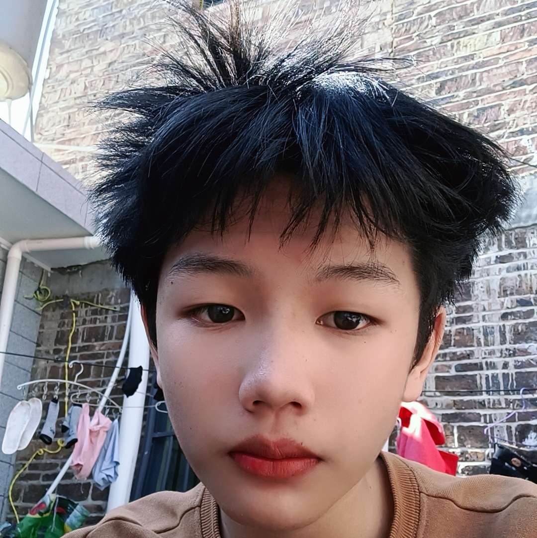 保温杯给忧郁的照片