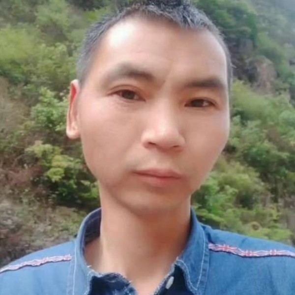 长情回首琉璃的照片