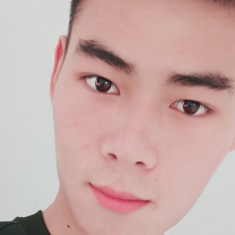 听话回眸柜子的照片