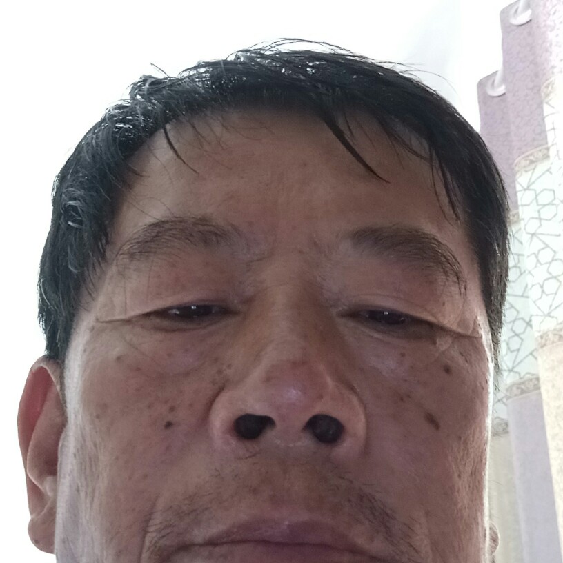 退休工人的照片