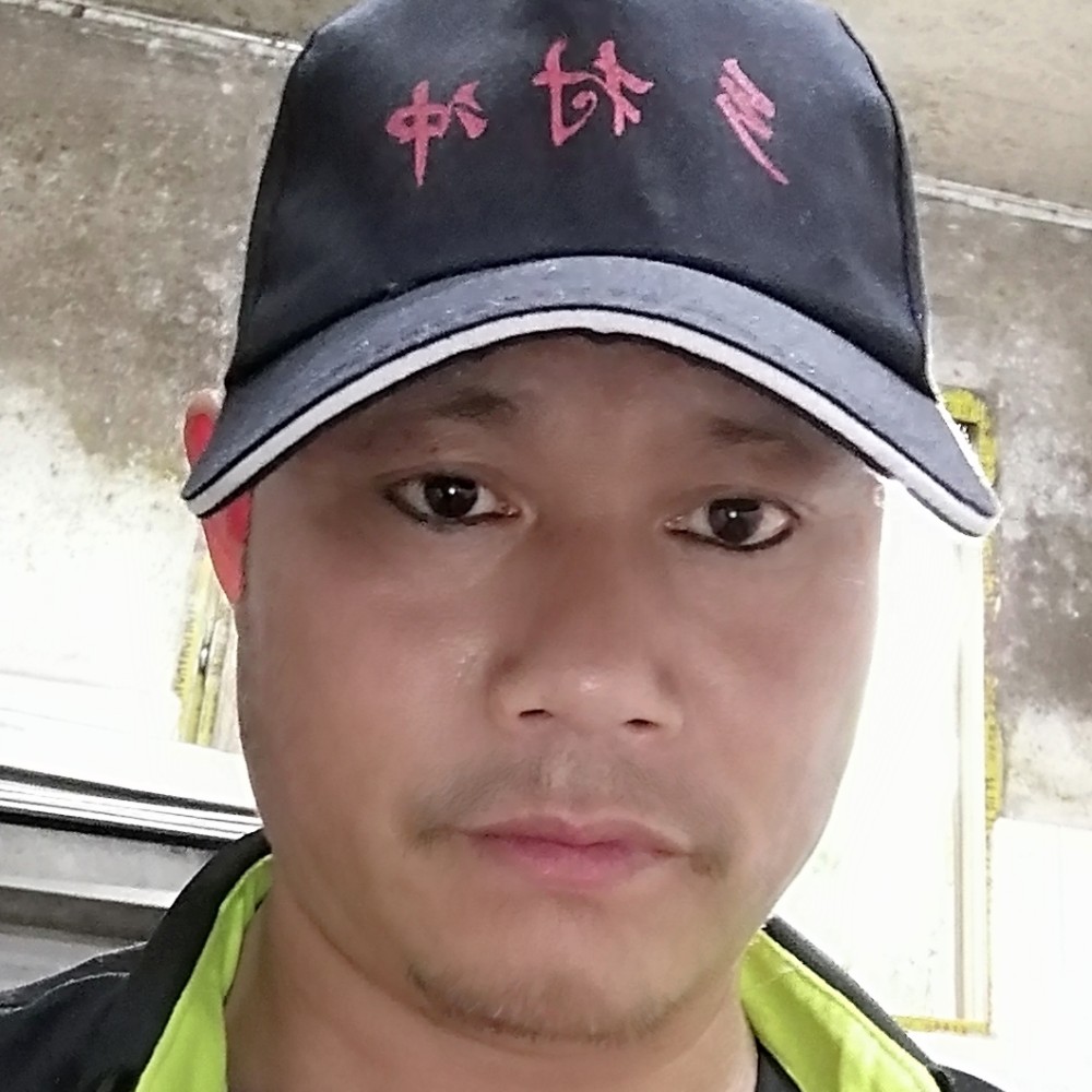 老师倾心沉静的照片