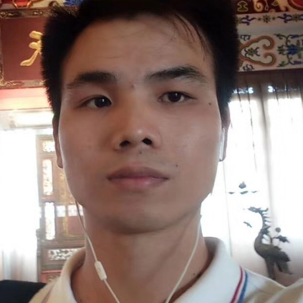 微笑闻黑夜的照片