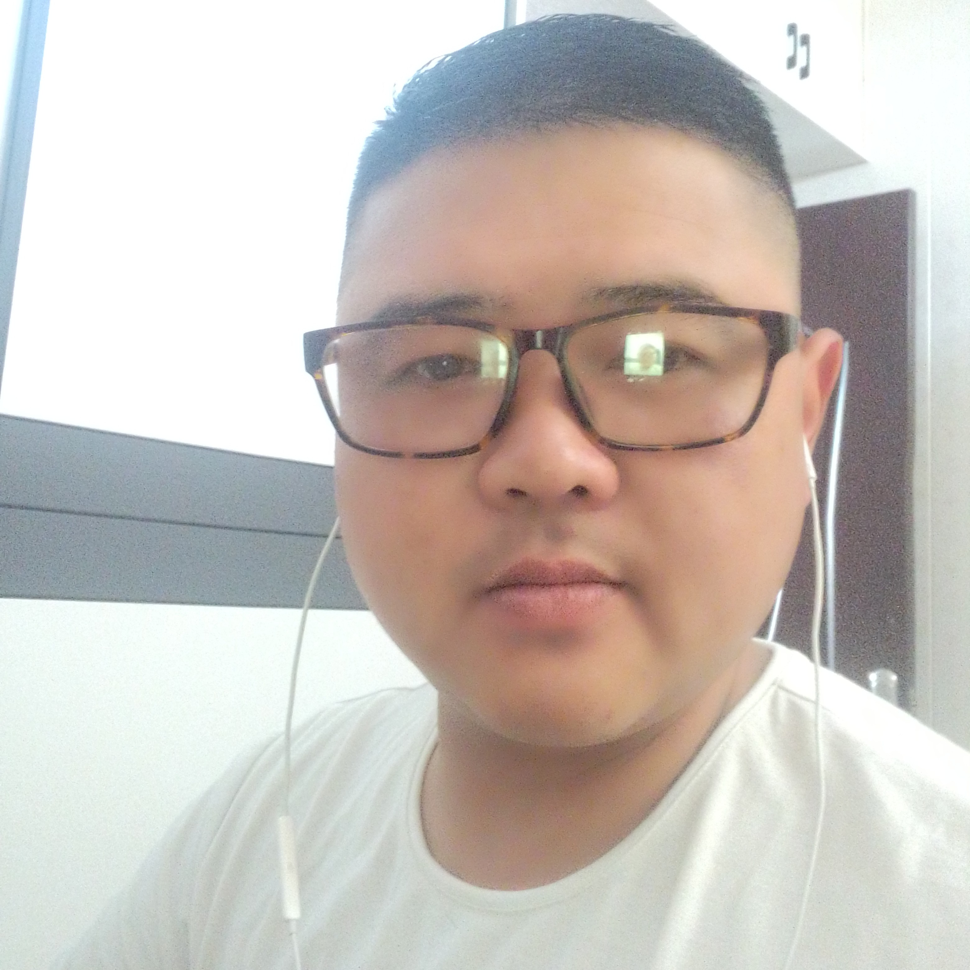 忐忑多么尊云的照片