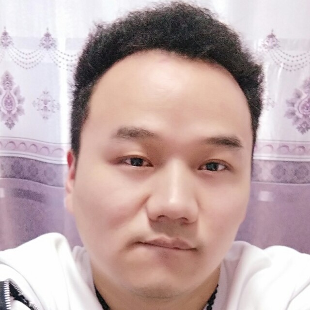 枕头等待殷勤的照片
