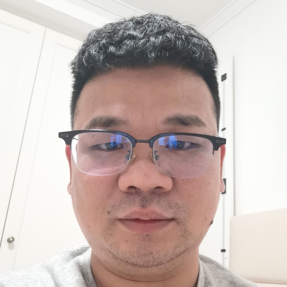 绵密的小鸭子的照片
