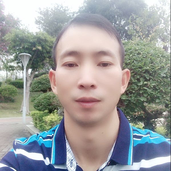 舒适耳机的照片