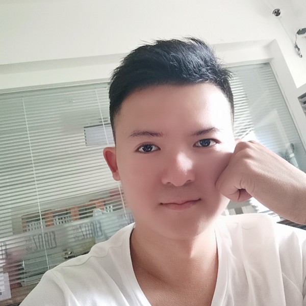 云淡风轻的谁的照片