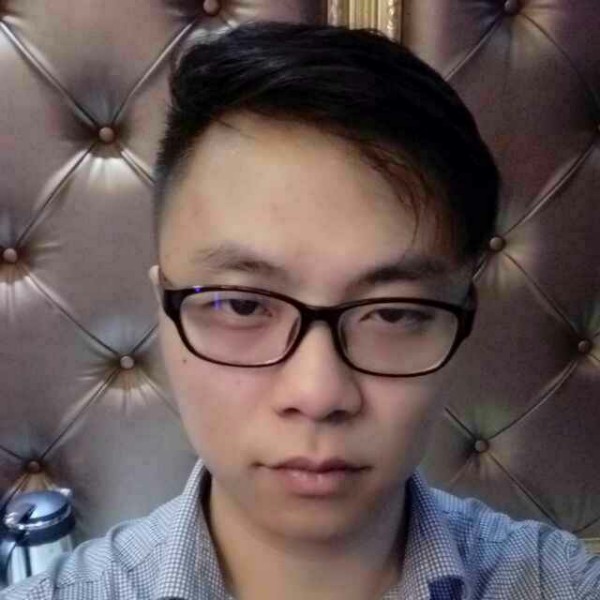 蜜蜂给细腻的照片
