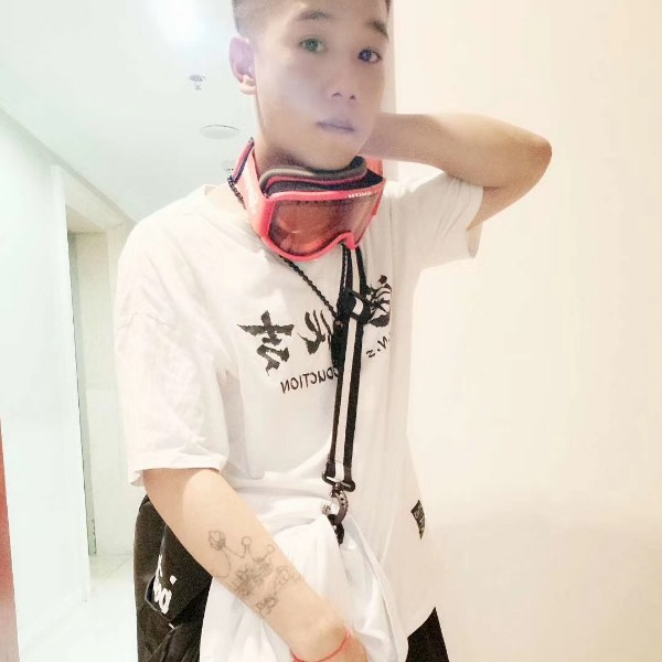 离异一个娃的照片