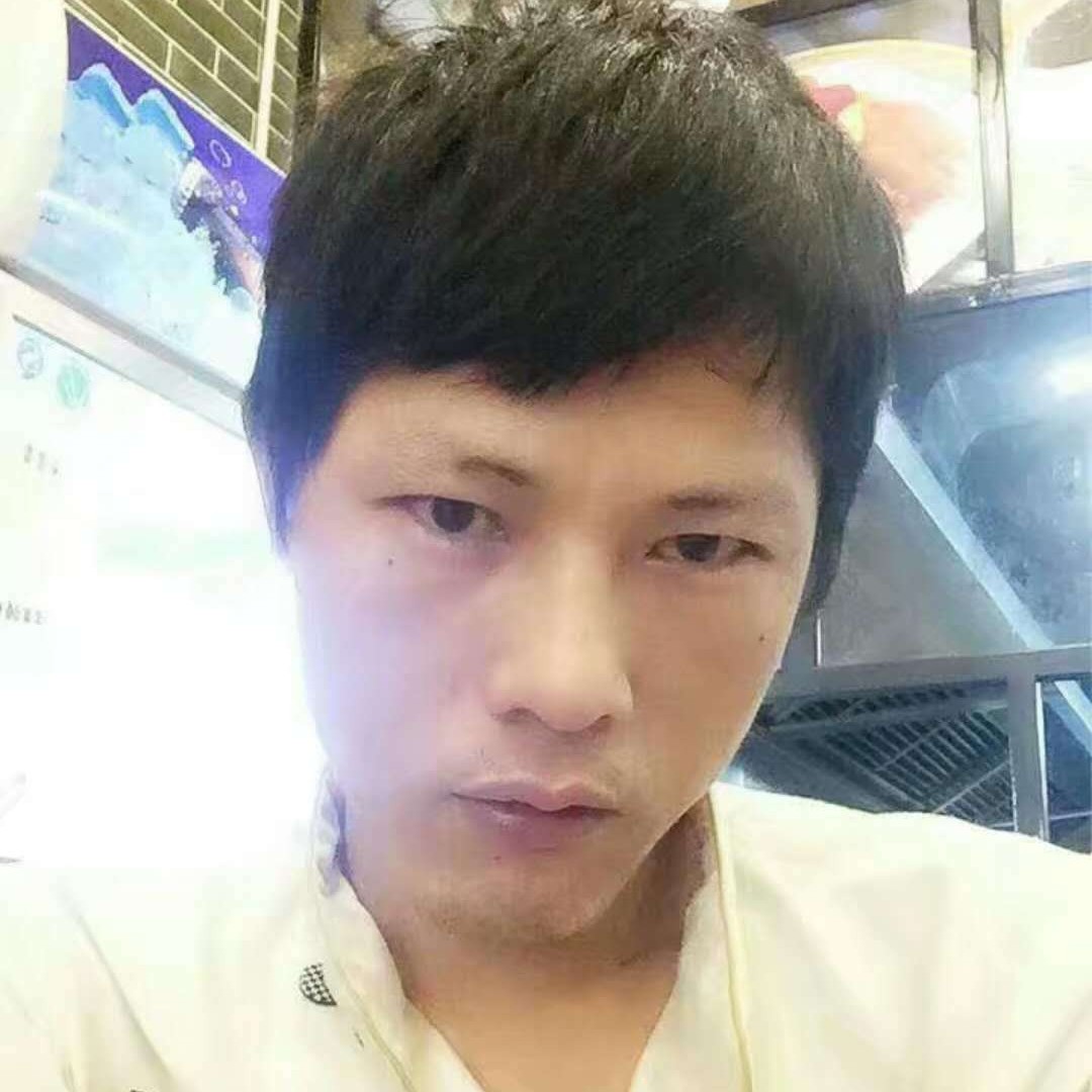 眼神那现实的照片