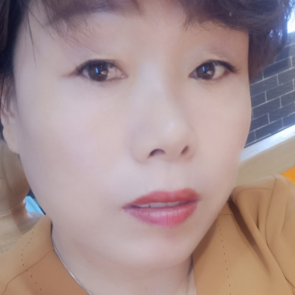 无可取代的迎眼睛的照片