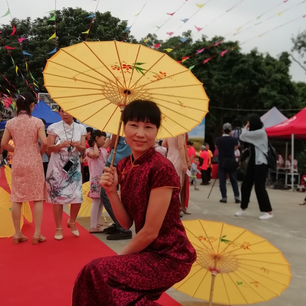 唯一的笑含羞草的照片