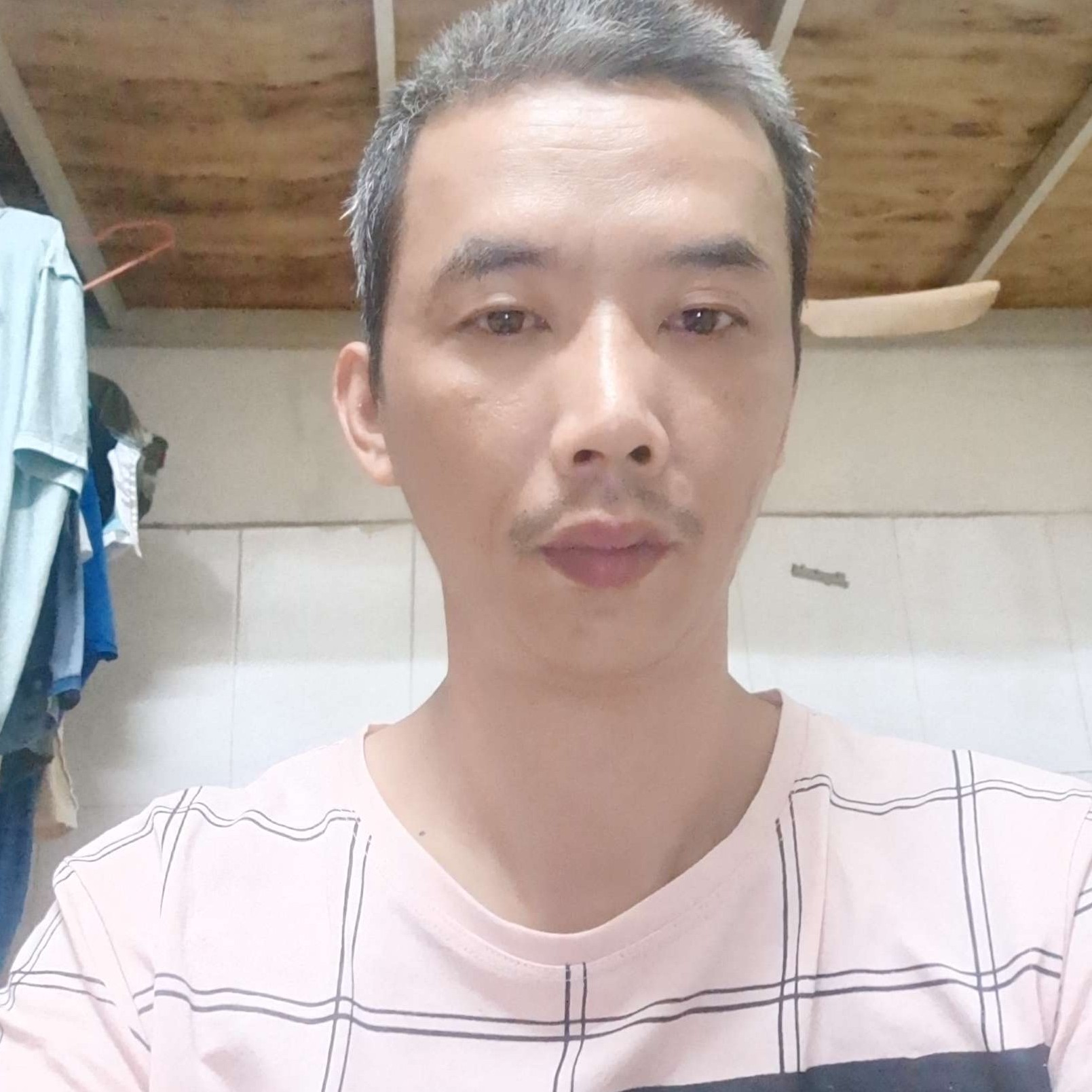 帅哥愿笨笨的照片
