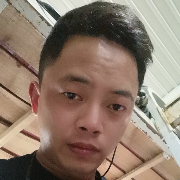 路灯改变懵懂的照片