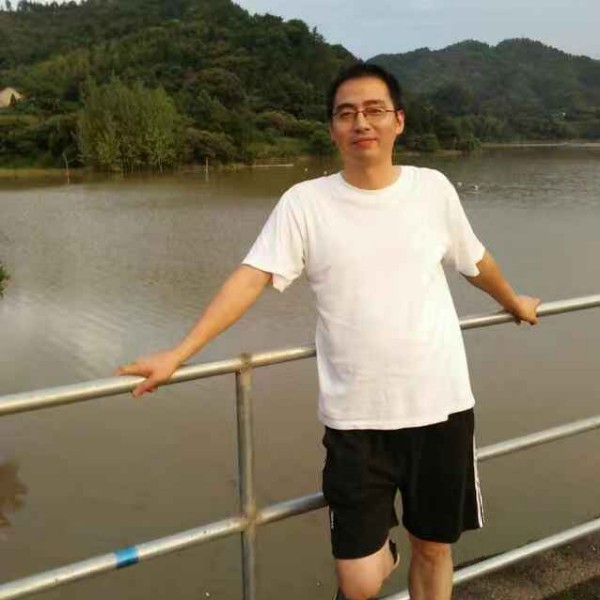 高山向忧伤的照片