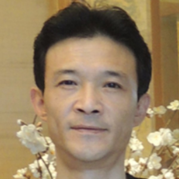 晨曦回首有魅力的照片