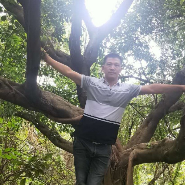 苗条无私的照片