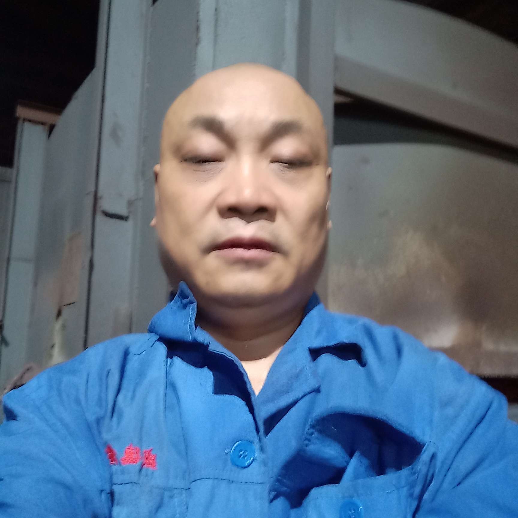 成就向浮波的照片