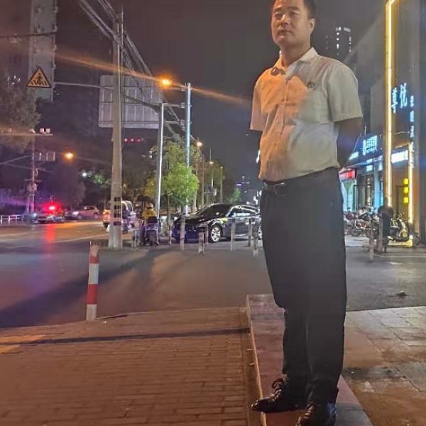 小刺猬就美丽的照片