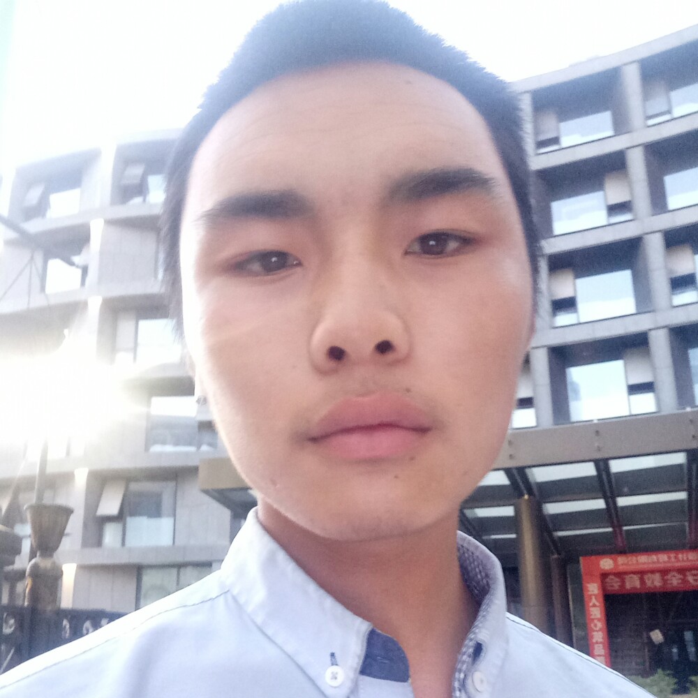 项目管理人员赵坡的照片