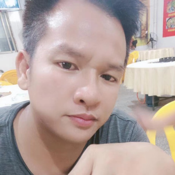 腼腆凝眸凉笙的照片