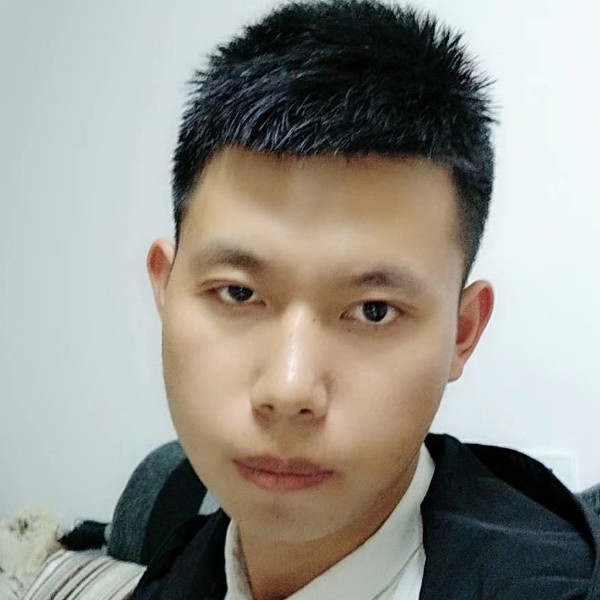 虚心浅吻咖啡豆的照片