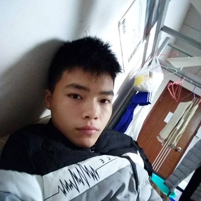 哭泣夏天的照片