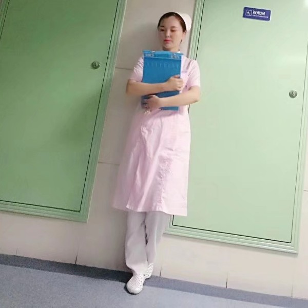 玫瑰邂逅热情的照片