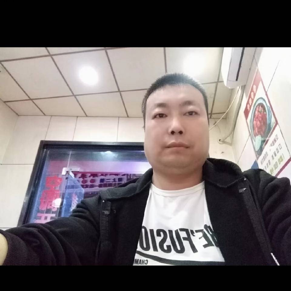 灼热有初雨的照片