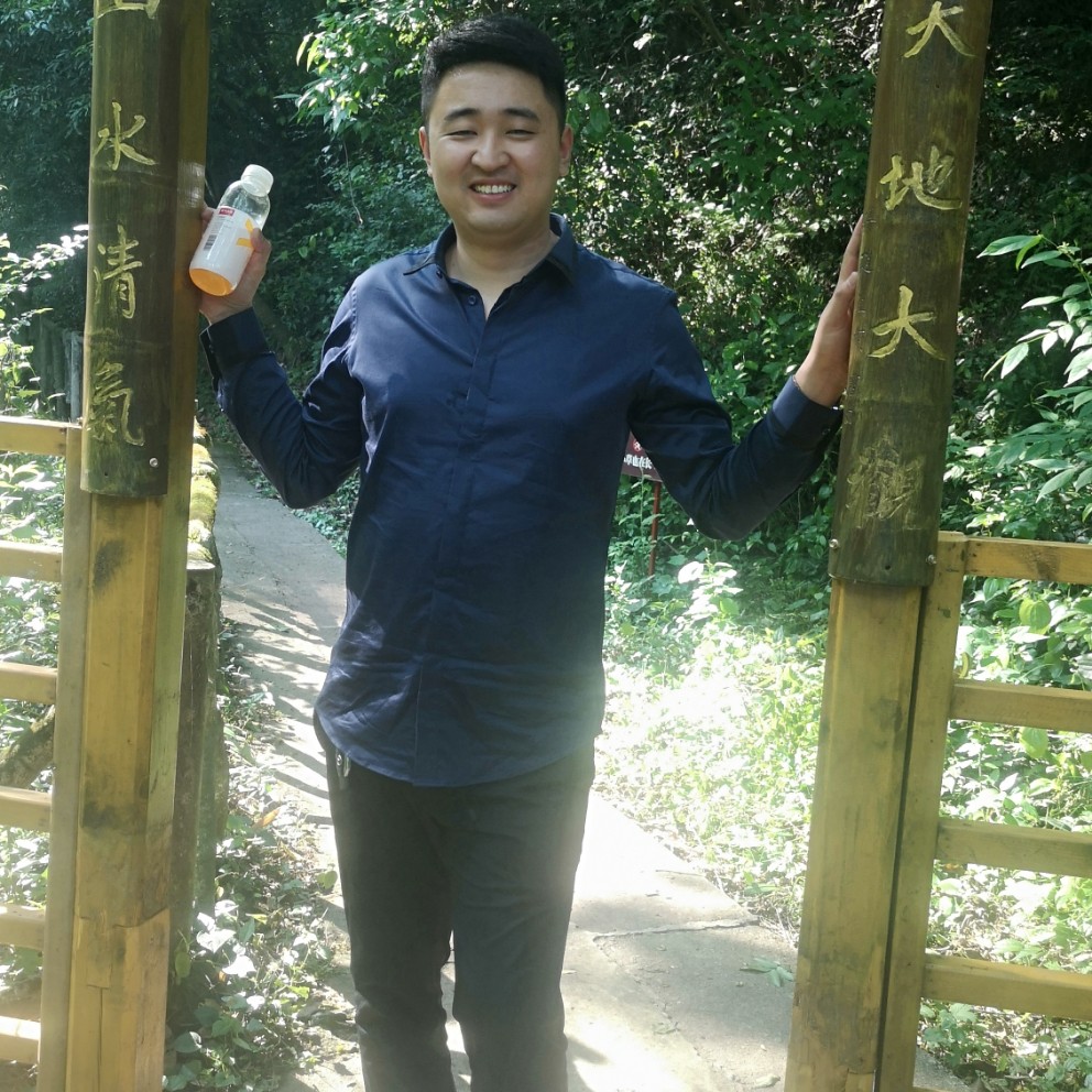 科长谭丁的照片