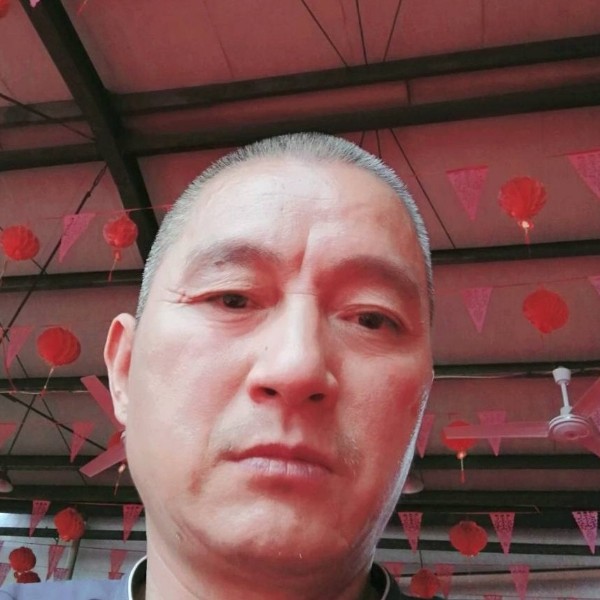 矮小给银耳汤的照片