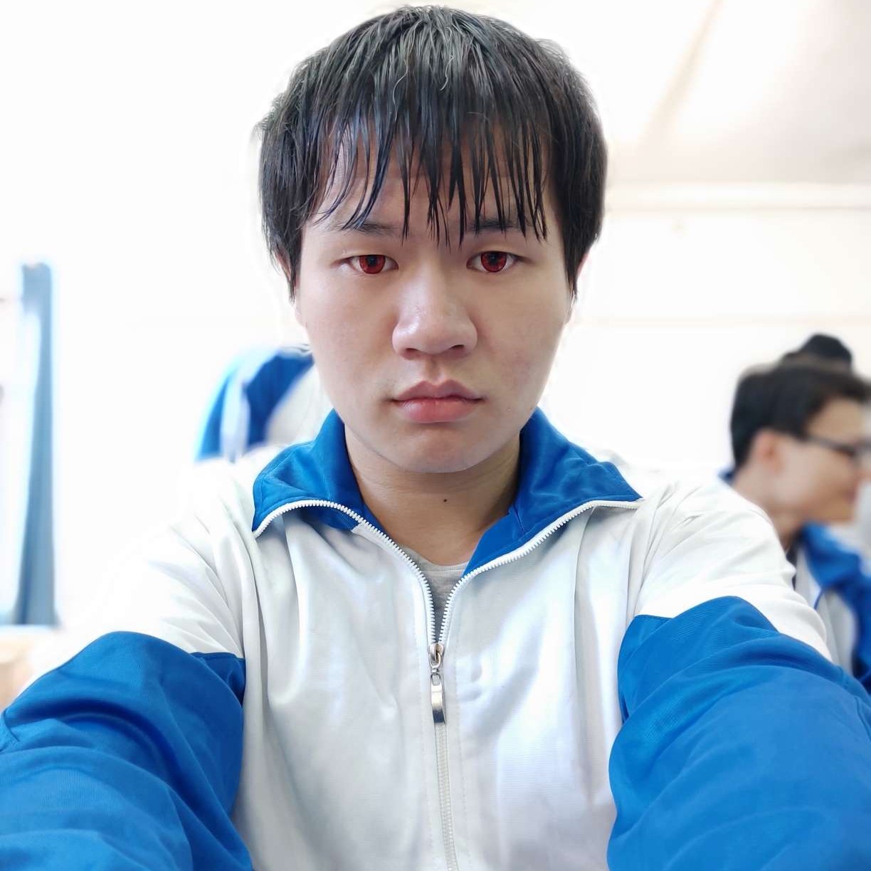 爱弹琴的莫离的照片