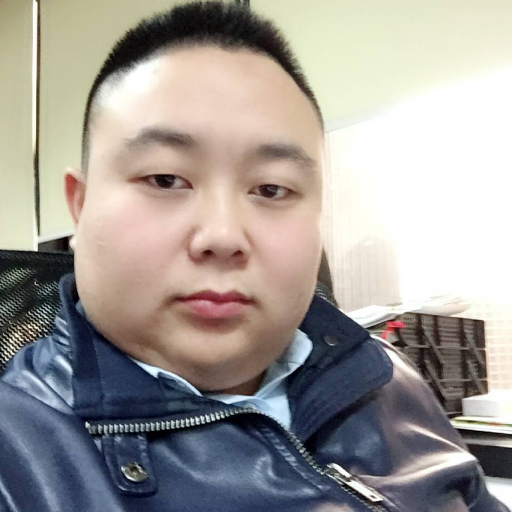 轻小歌的照片