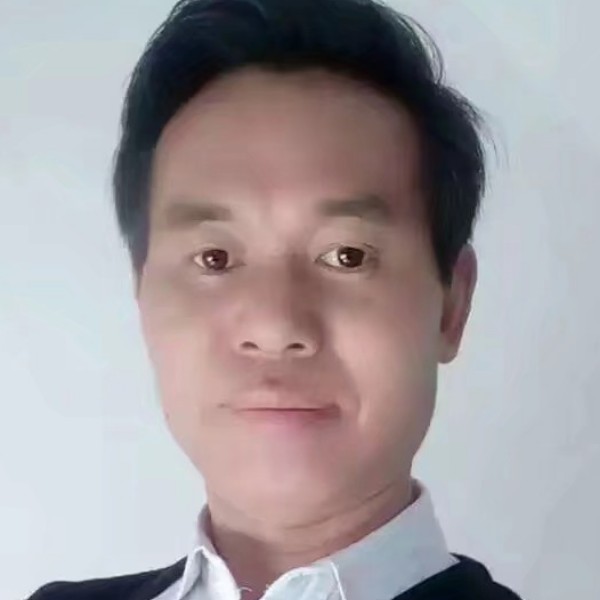 青衫回眸大方的照片