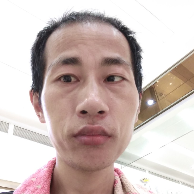 大象吃醋流年的的照片
