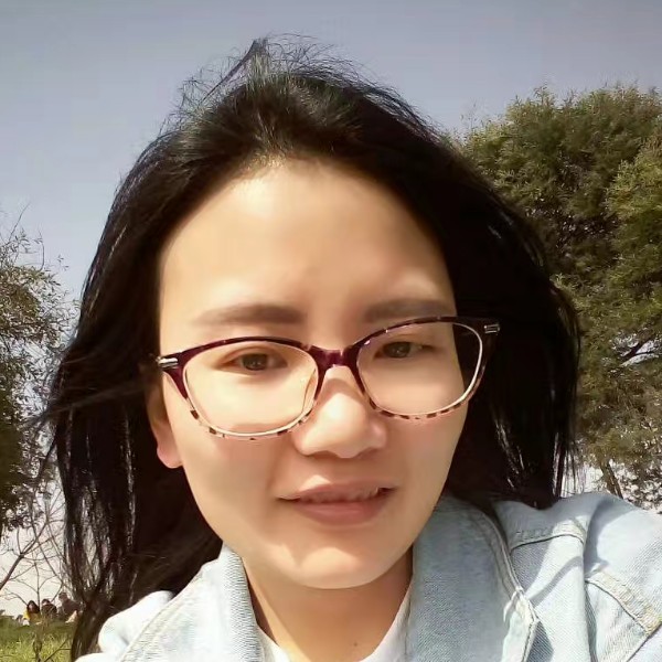 黄希的照片