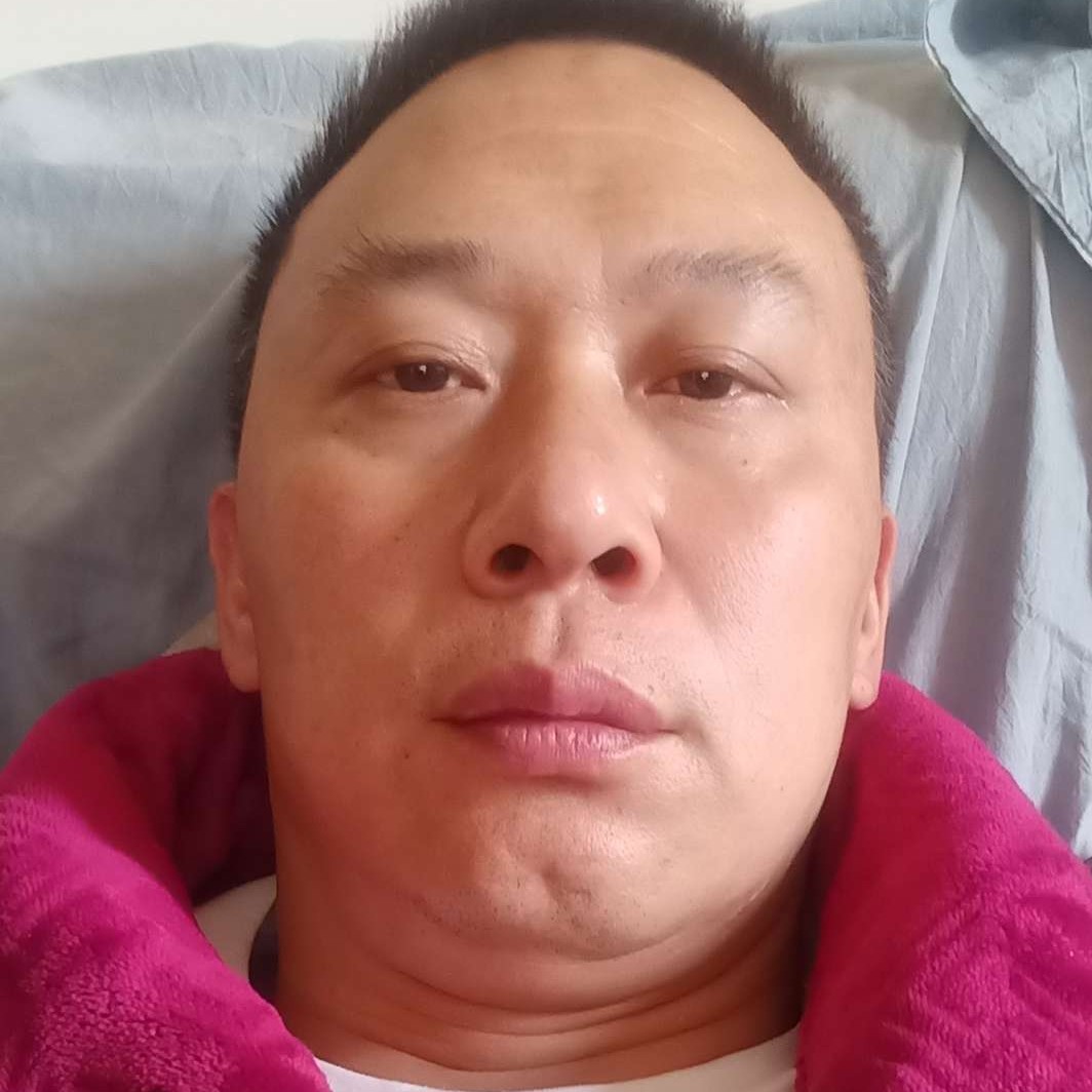 哈密瓜回眸忐忑的照片