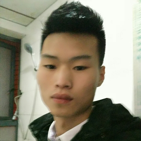 寂冷向尘宵的照片