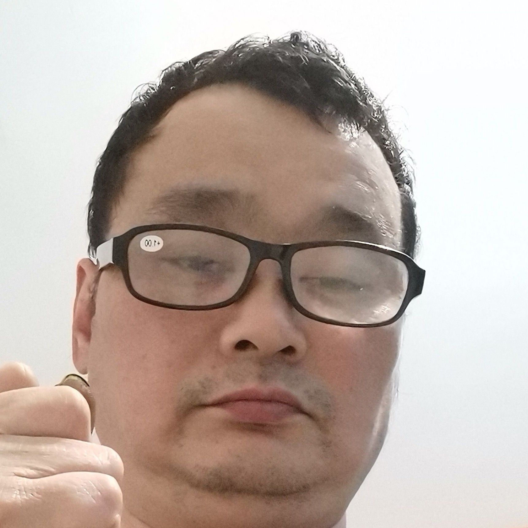 钻石挽手轻松的照片