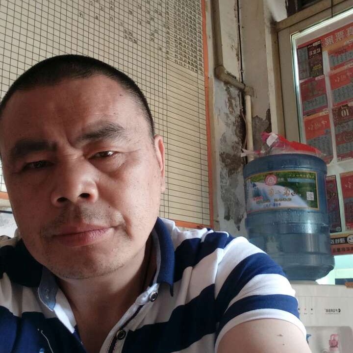 ，，伍佰的照片