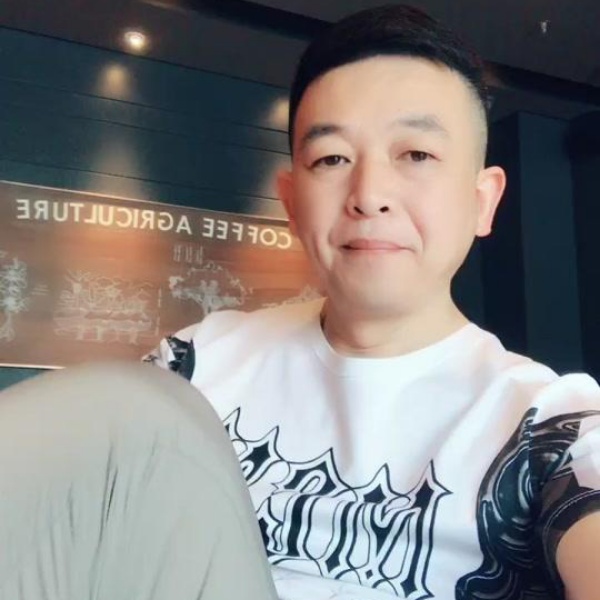 无处安放的Lin hu的照片