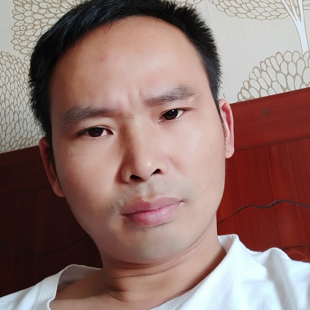 勤恳闻孤心的照片