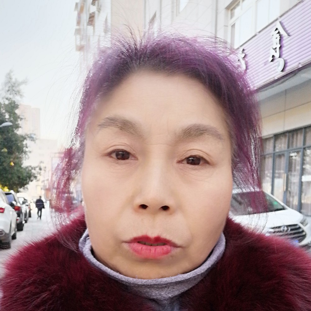 母鸡相许陶醉的照片