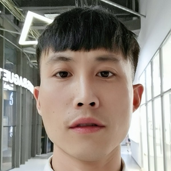 自信笑机器猫的照片