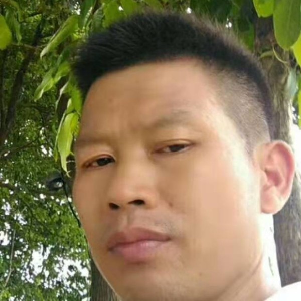 山涧清泉心仪的照片